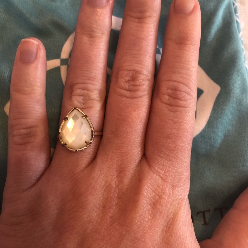 Kendra Scott Daisy Ring Size 6